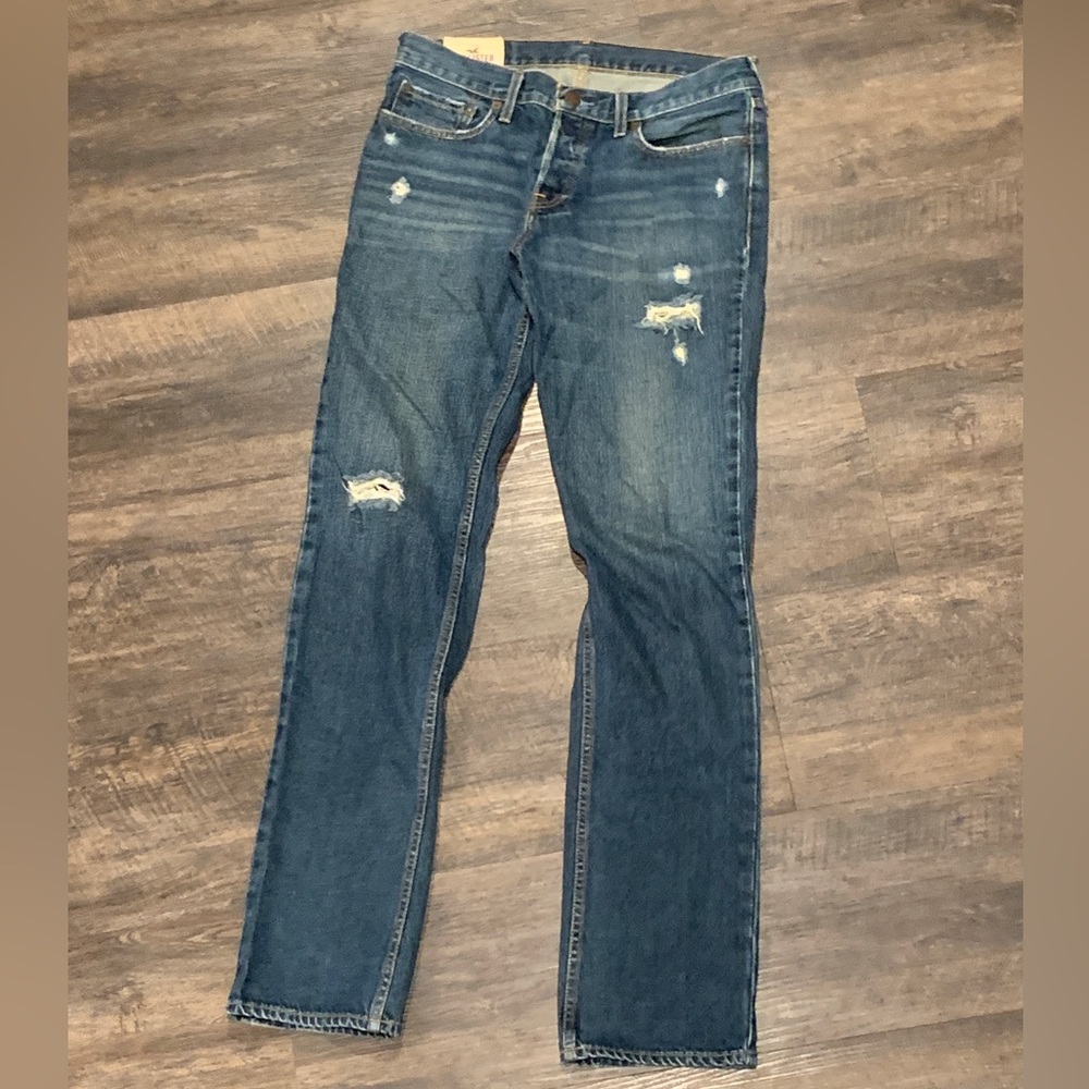 Hollister Distressed Classic Straight Jeans size 32x34.